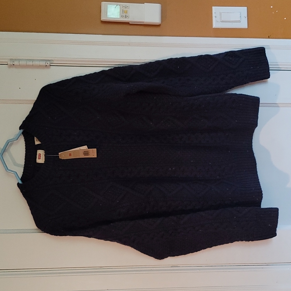 Mens levis sweater